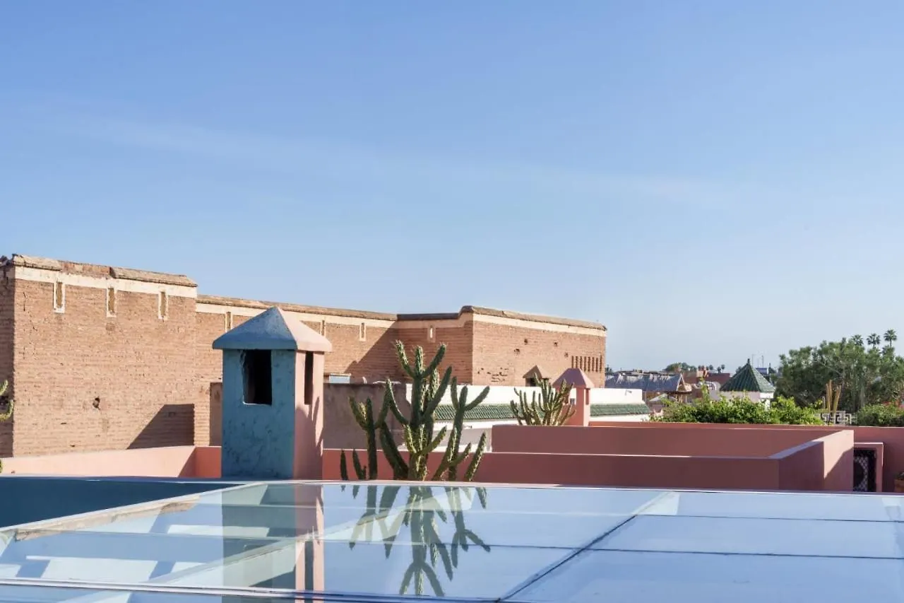Riad Privatise - 2 Chambres & Petit Dejeuner -Terrasse Marrakesh Villa